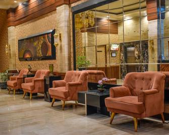Hotel Dalwa Syariah - Pasuruan - Lounge
