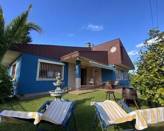 Vivienda Vacacional La Casa Azul ll - Nava - Patio