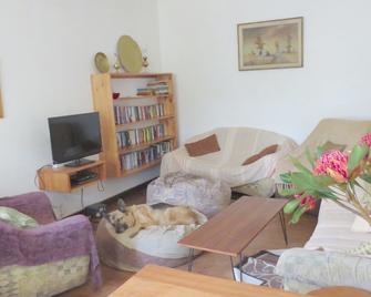 Ann Bruce'S Backpackers - Mutare - Living room