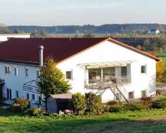 Schirmer`s Hotelino - Röhrmoos