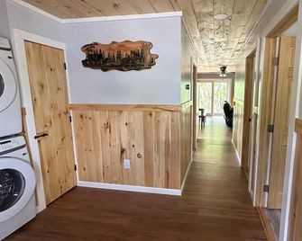 Rail Trail Retreat! Recently remodeled cozy home on Snowmobile/ATV Trail! - Dexter - Hallway