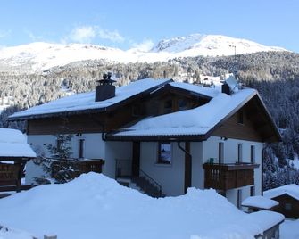 Two-Room Apartment With Balcony Relax And Sport - Santa Caterina Valfurva - Bâtiment