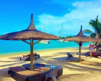 Ocean Villas Apart Hotel - Grand Baie - Plage