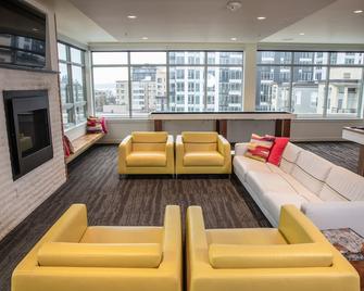 Domicile Suites at Venn on Main - Bellevue - Lounge