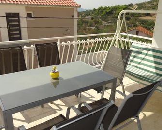 Apartman Braco 1 - Seget Vranjica - Seget Donji - Balkon