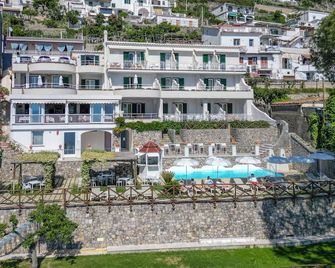 Hotel Il Pino - Praiano