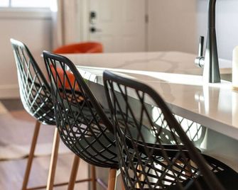 3 Beds Condo Walk to Hillsboro Village, - Nashville