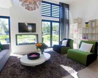 Cube Elite 4 - 니케르크 - 거실