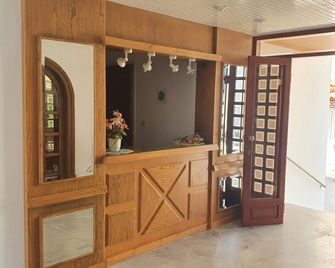 Friday Hotel - Piskopiano - Front desk