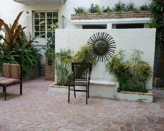 Corail Suites - Pétionville - Innenhof