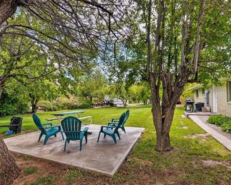 Tropic Getaway Near Bryce Canyon National Park! - Tropic - Patio