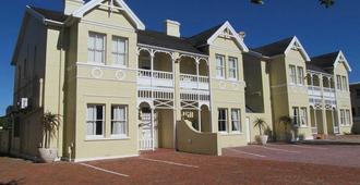 The Vic Hotel - Port Elizabeth