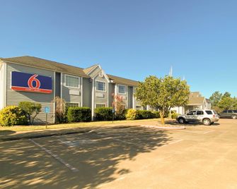 Motel 6 Mcalester, Ok - South - McAlester - Building