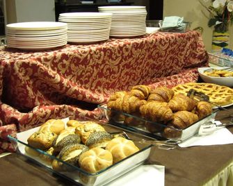Hotel Ausonia - Follonica - Buffet