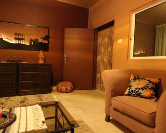 Petra Bed & Breakfast - Aţ Ţayyibah - Sala de estar