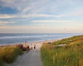 Strandhotel Achtert Diek - Langeoog - Spiaggia
