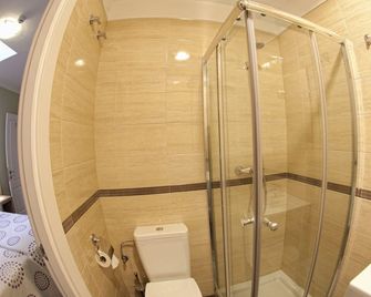 Pensión Jade - Castro-Urdiales - Bagno
