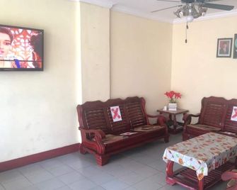 Hotel Pelita Terang - Lubuk Baja - Huiskamer