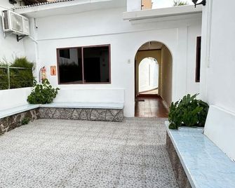 Hotel Mar Azul - Puerto Baquerizo Moreno - Außenansicht