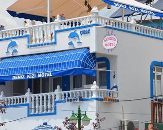 Denizkizi butik otel - Küçükkuyu - Building
