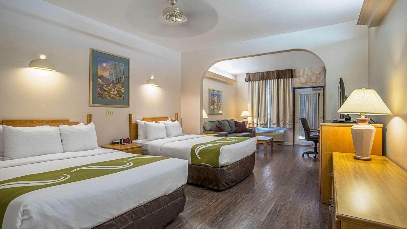 كواليتي إن آند سويتس فونيكس إن دبليو - صن سيتي