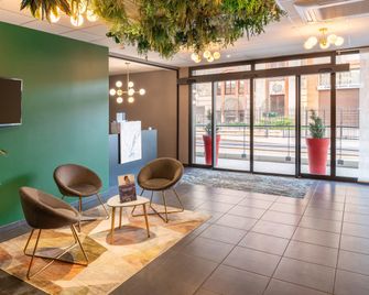 Best Western Hotel Fontaine Argent - בזאנסו - לובי