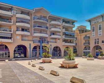 Apartment Le Paladien by Interhome - Fréjus - Gebouw