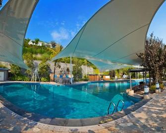 Ban Shan Hotel - Yichang - Pool