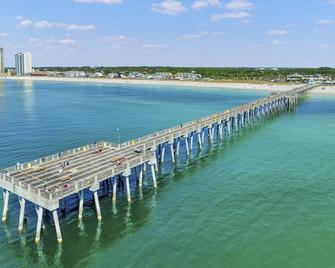 Shores Of Panama 1206 - Amazing Studio. Free Fun! Sleeps 3. Romantic 1 Bedroom Condo by RedAwning - Panama City Beach