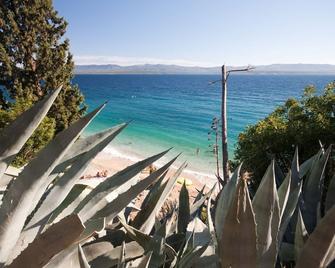 Room in Bol with terrace, air conditioning, WiFi, washing machine 3416-6 - Bol - Playa