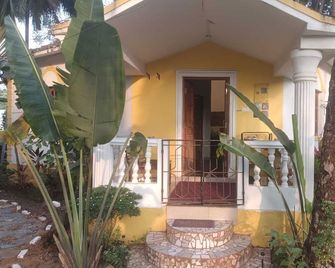 Urban Mad - Villas & Studio - Goa Velha - Edificio