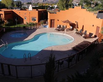 Luxury Holidays - this is Home - Not a regular Rental Setup, Boat slip available - Osoyoos - Bể bơi