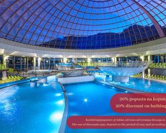 Hotel Špica Laško - Laško - Zwembad