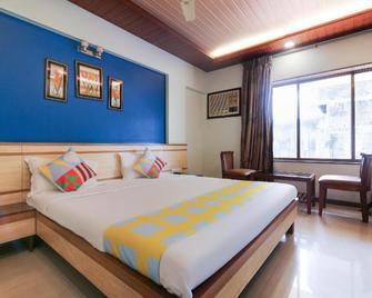 Collection O Guru Heritage Kalamboli - Kalamboli - Habitación