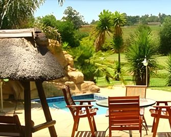 Avant Garde Lodge - Kempton Park - Pool