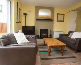 Willow Grove Holiday Homes No. 3 - Rosslare - Living room