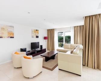 As Cascatas Golf Resort & Spa - Vilamoura - Living room
