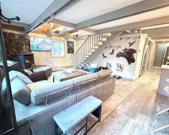 Tahoe Time Cabin - Incline Village - Sala de estar