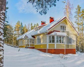 Vacation home Villa kukkapää in Sulkava - 10 persons, 5 bedrooms - Sulkava - Edificio