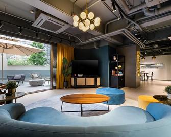 Dash Living on Hollywood - Hong Kong - סלון