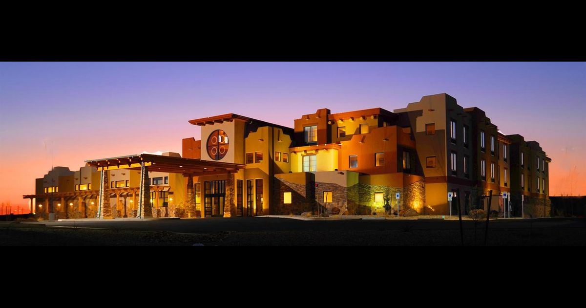 Moenkopi Legacy Inn & Suites in Tuba City, the United States from 102