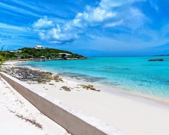 Exquisite Beachfront Home - Georgetown - Strand
