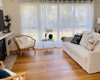 Glenview Park Cottage and Farm Stay, Yarra Glen - Yarra Glen - Pokój dzienny