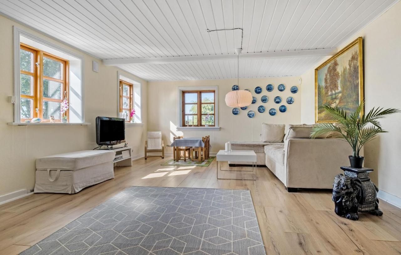 Nice Home in Roenne With Wifi – Rønne