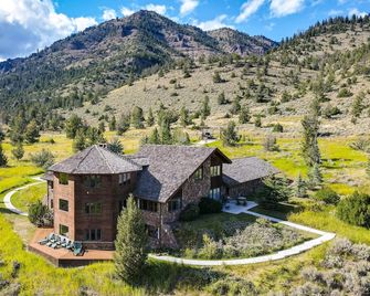 Wyoming Retreat on Wood River Hike and Fly Fish! - Meeteetse