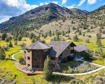 Wyoming Retreat on Wood River Hike and Fly Fish! - Meeteetse - Building