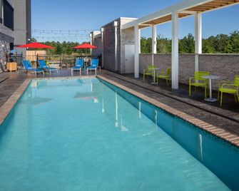 Home2 Suites by Hilton Wilmington Medical Park Downtown - Wilmington - Pool