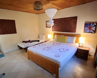 Mango Lodge - Brufut - Habitación