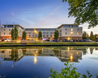 Best Western Plus Hotel Papenburg - Papenburg - Edificio