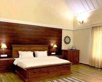 Greendale Resort - Pachmarhi - Bedroom